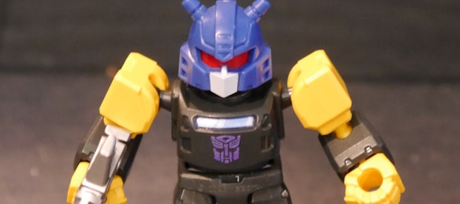 Blokees Build: Transformers Defender Version 08 Battle Stars – Shattered Glass Goldbug